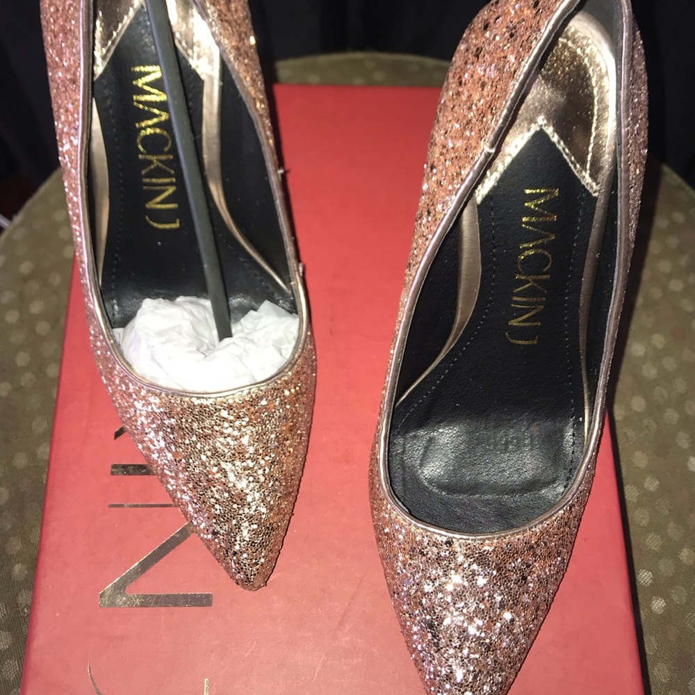 Heels - Picture 2 of 4